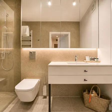 - Polanki Park Apartment *